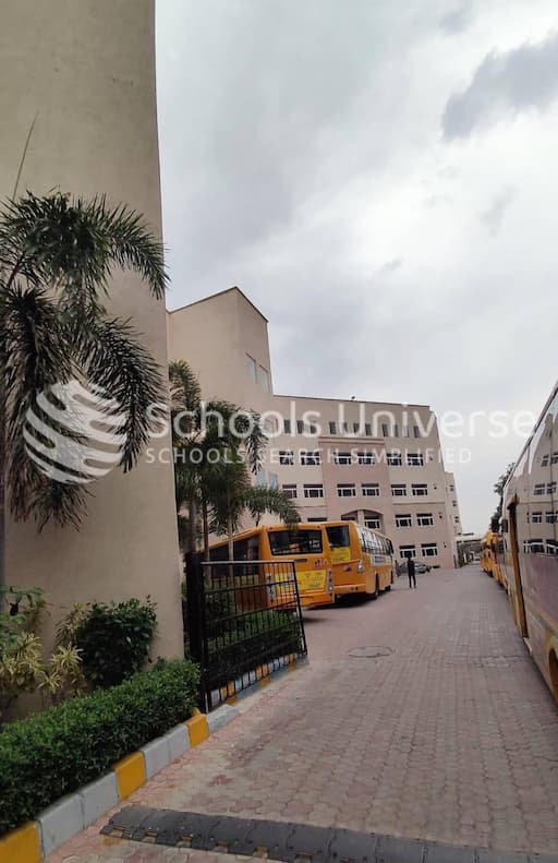 K.R. Manglam World School gallery image 3