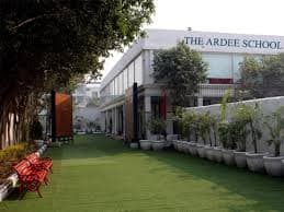 The Ardee Junior School gallery image 2