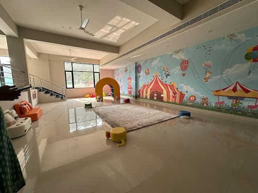 Opg World School gallery image 3