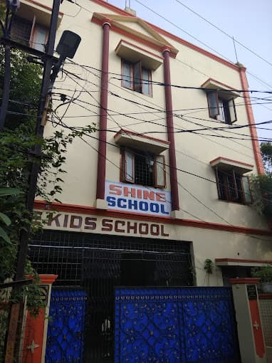 Shine School gallery image 3