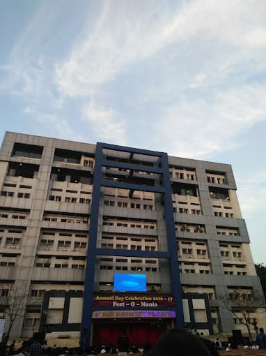 S.M.Shetty High School And Junior College gallery image 1