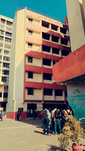 Public High School & College gallery image 4