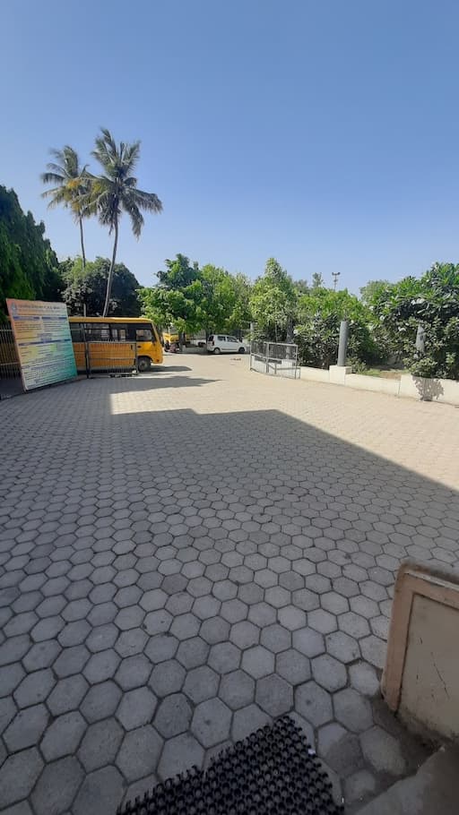 Kamla Nehru School gallery image 1
