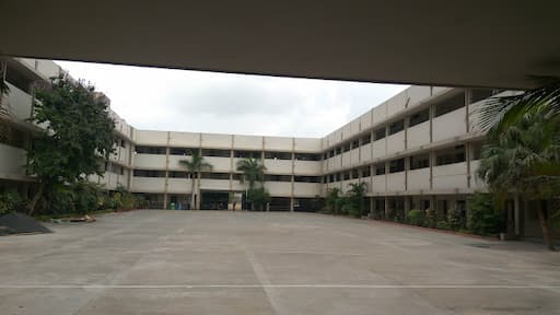 Shri Cloth Market Vaishnav Bal Mandir Girls School gallery image 1