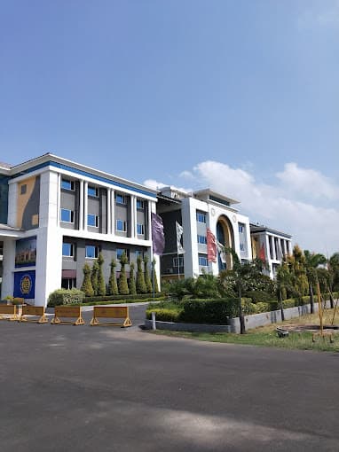 SHRI RAM CENTENNIAL SCHOOL gallery image 2