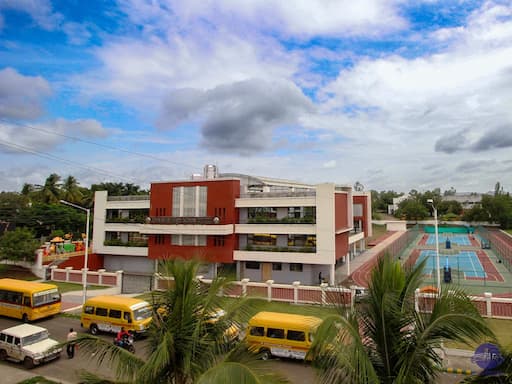 Universal High School gallery image 2