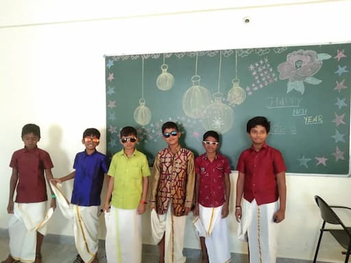 Bright Future English High School gallery image 4