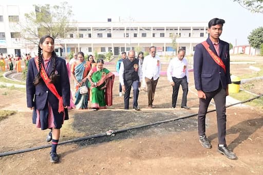 SHANGRILA ENGLISH HIGH' SCHOOL & JUNIOR COLLEGE gallery image 1