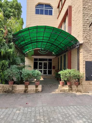 Shri Maheshwari Sr. Sec. School gallery image 1